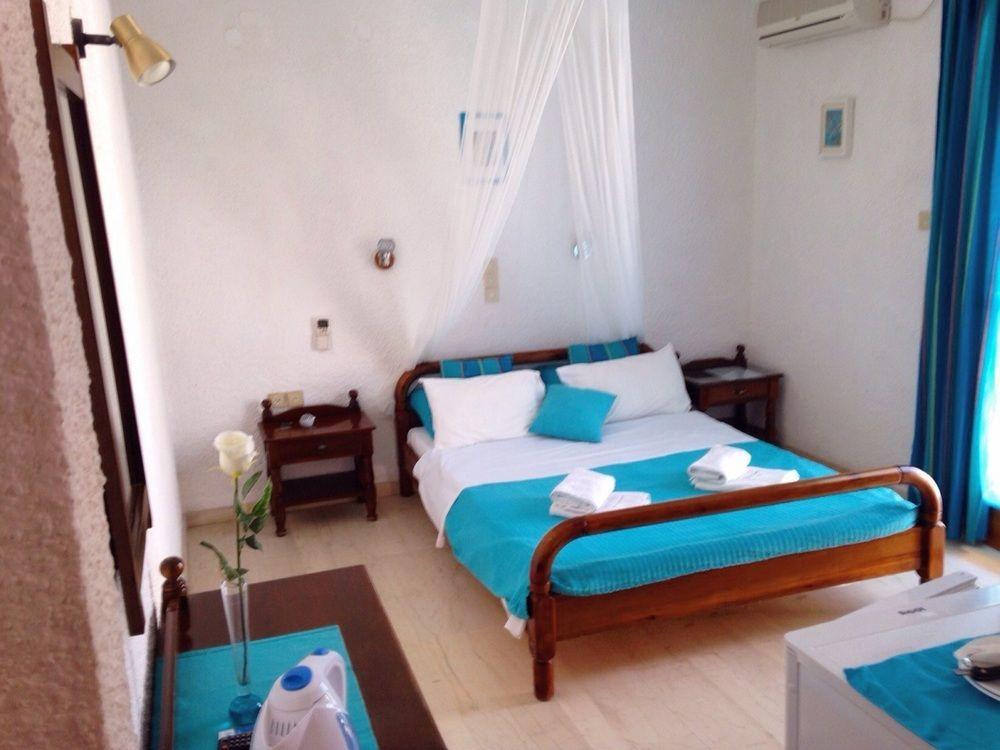 Artemis Rooms Agia Marina  ภายนอก รูปภาพ